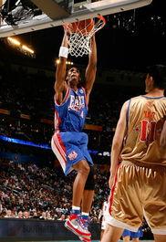 詹姆斯全明星示范图,篮球场上的王者风范